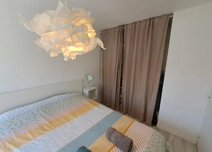 Modern 1br Quiet 10 Min Walk To Apartman Le Lavandou