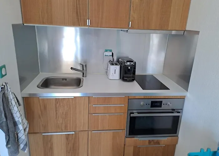Modern 1br Quiet 10 Min Walk To * Le Lavandou