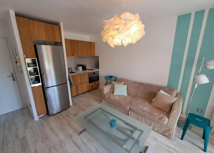 Modern 1br Quiet 10 Min Walk To